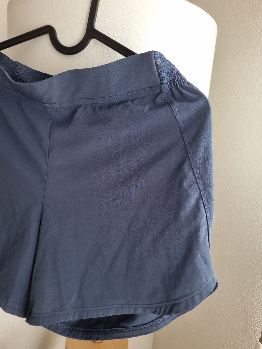 Decathlon Pantaloni: Quechua Sports Shorts Size M – Usato da Aigle venduto da Smagbrelle18 1