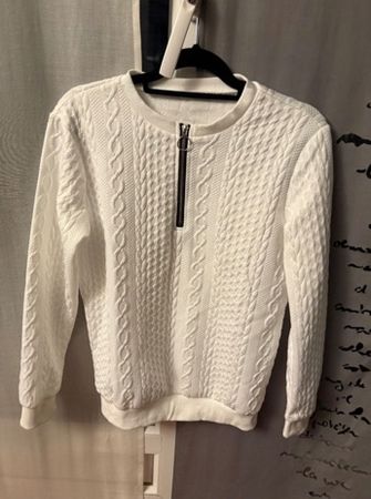🤍 Pull blanc en maille torsadée avec zip – Taille M