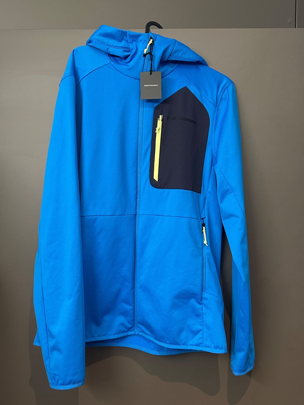Peak Performance Pullover & Sweatshirts: M Peak Performance Utility Light Zip Hood – Neu und originalverpackt aus Zürich von leg_h2yy 7