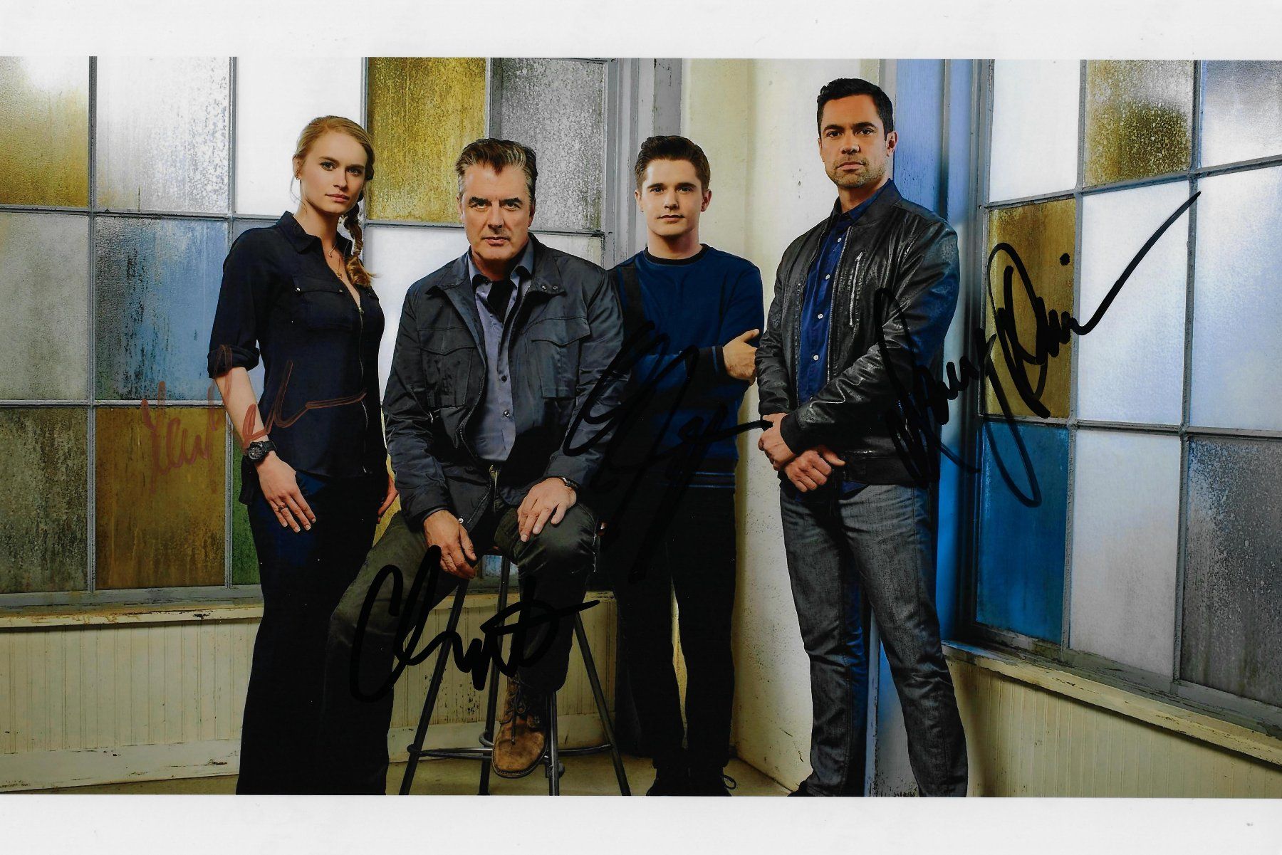 Autografi: Original Autogramm Cast Gone (Foto A4) – Usato da Ziefen venduto da Dancer99