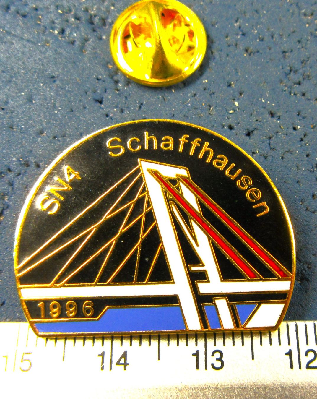 Swiss Placchette & Badge: SCHAFFHAUSEN PIN SH – Usato da Ettingen venduto da Hausi4711