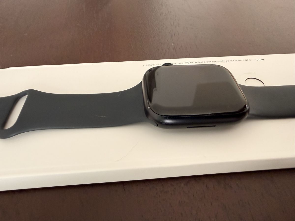 Apple Smartwatch: Apple Watch 8 45mm LTE GPS – Usato da Stäfa venduto da Laafit 3