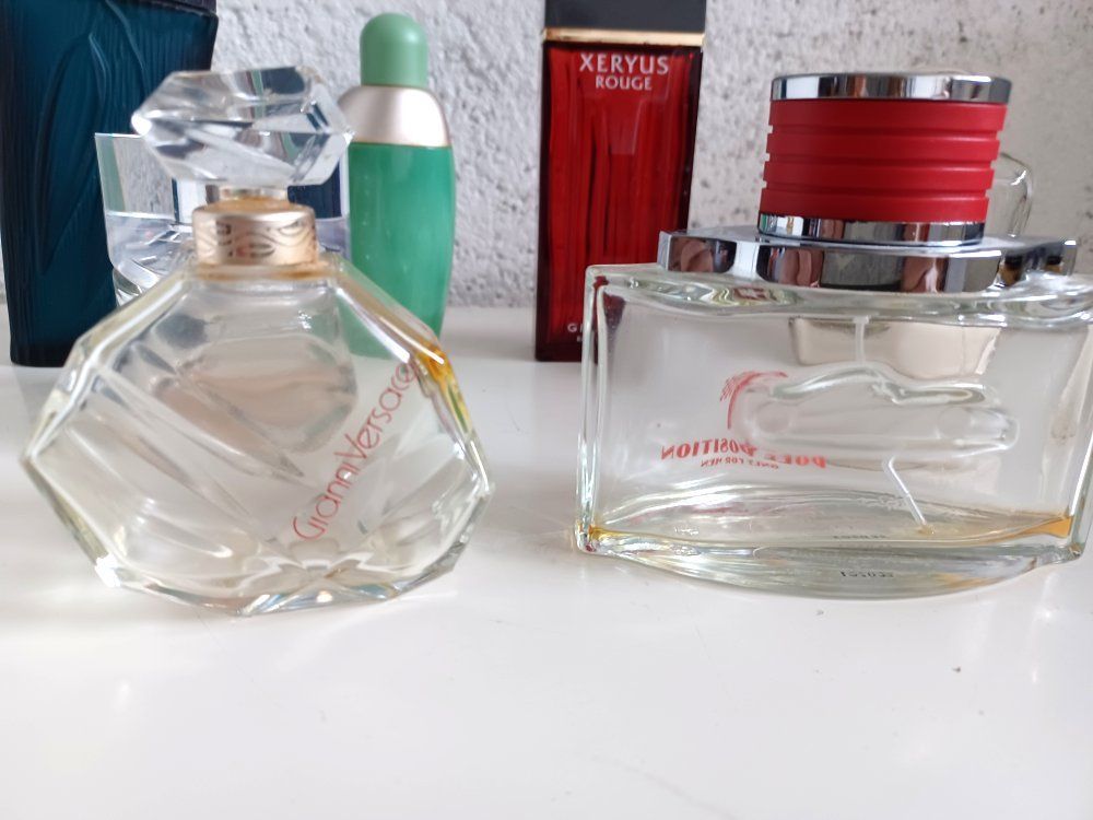 Lot De Flacons De Parfums Divers Et Flacons Vides - Origine France