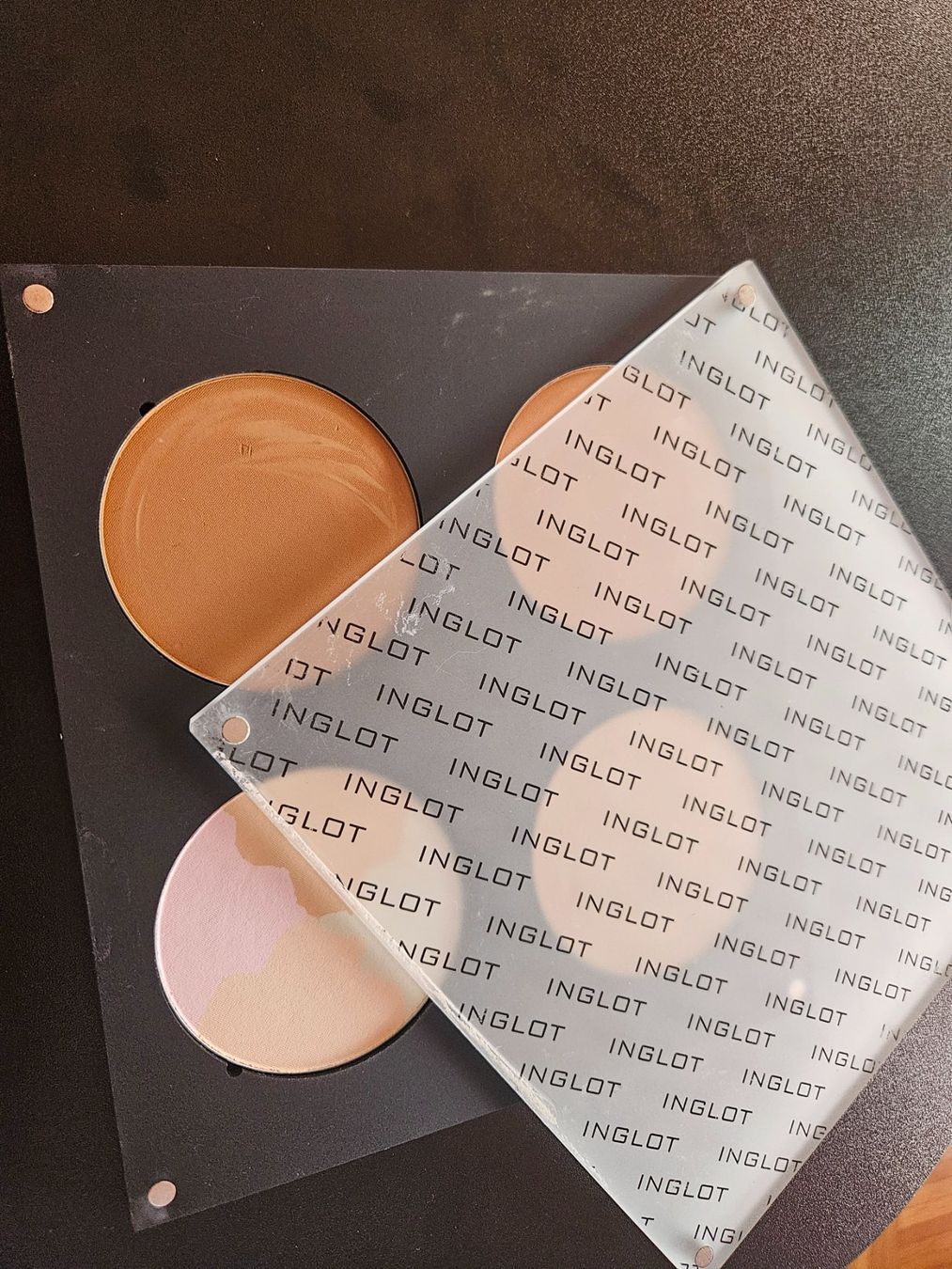 Make-up: INGLOT Lidschattenpalette – Nuovo (secondo la descrizione) da Zürich venduto da SkullLady88