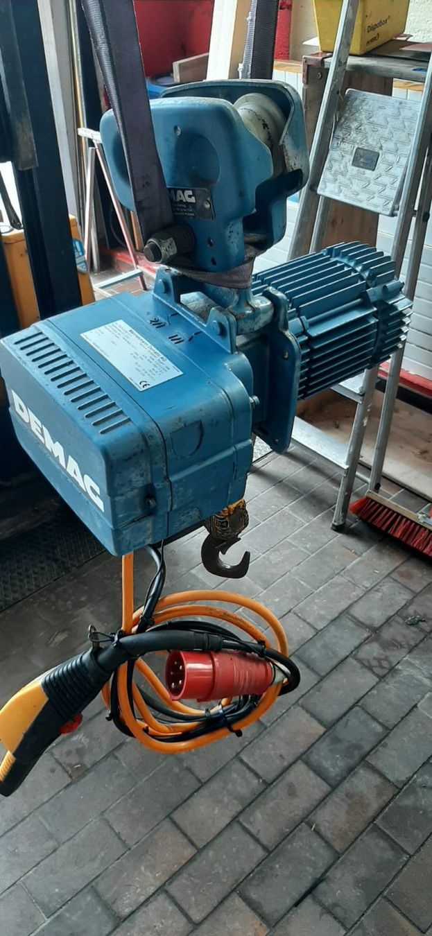Demag Sonstiges zum Lager & Transport: Kettenkran Demag – Gebraucht aus Niedergösgen von