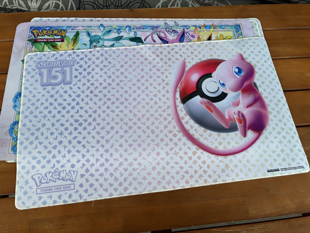 Tapis de jeu: Pokemon  – D'occasion à Schüpbach par Tluky