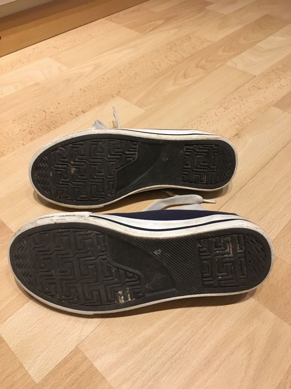 Scarpe per ragazzi: Sneakers / Schuhe Grösse 34 – Usato da Uetendorf venduto da Gar_9pvy 3