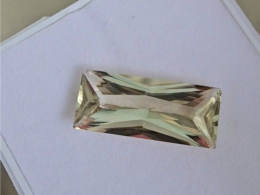 Pietre preziose: Csarite,Diaspore Mit Certifikat – Nuovo e nell'imballaggio originale da Wolhusen venduto da toni079