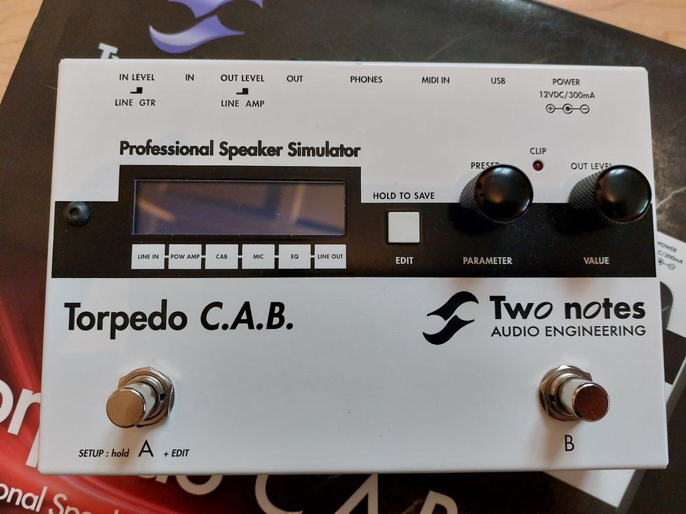 M-100 PROFESSIONAL 24-2300MHz PRE-AMPLIFIER LOW NOISE WIDE BAND 50 OHM