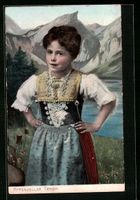 Hübsches Mädchen in Appenzeller Tracht