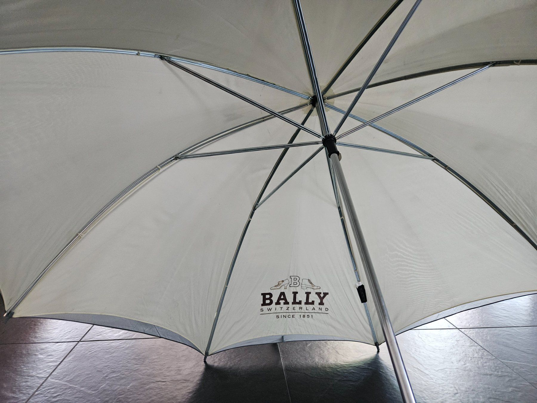 Ombrelli: Grosser Bally Schirm top Zustand – Usato da Wangen ZH venduto da tulipe55 1