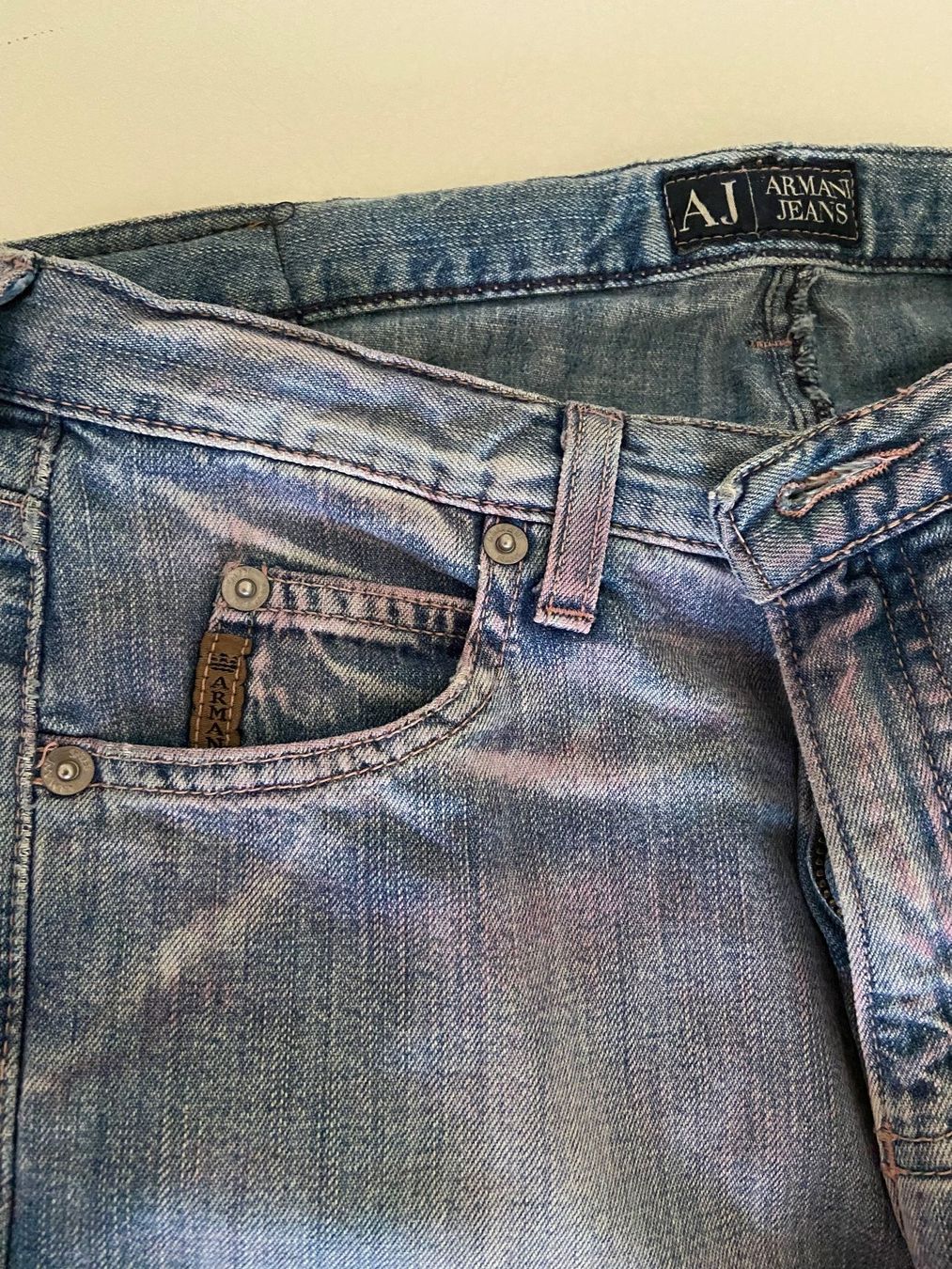 Armani Jeans: AJ Armani Jeans low waist – Usato da Unterengstringen venduto da bar_rh5f 1
