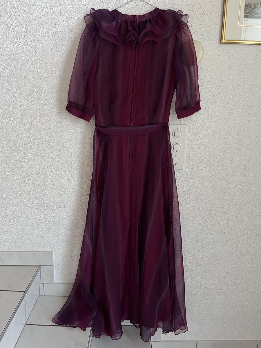 Vestiti: violetes Kleid – Usato da Jonschwil venduto da juliana_pluess 1