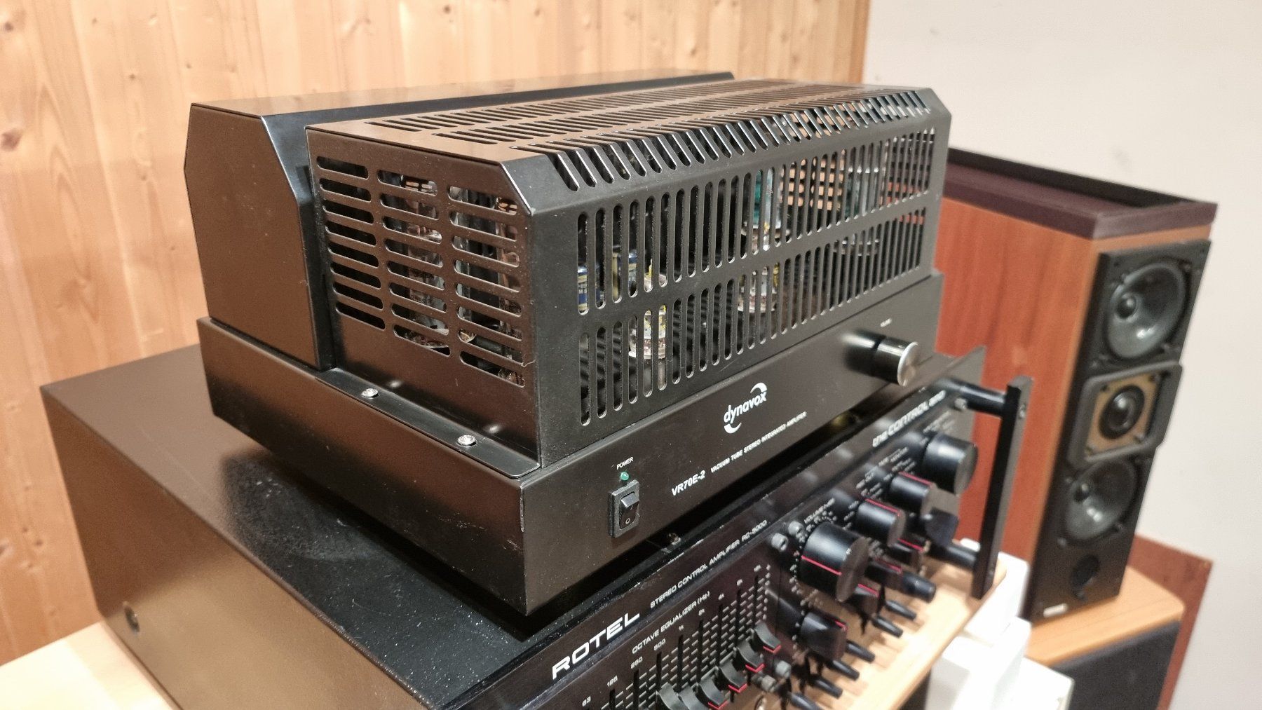 Amplificatori: Dynavox VR70-2 Röhren Endstufe mit EL34 – Usato da Schöfflisdorf venduto da Silvervintage.CH 9