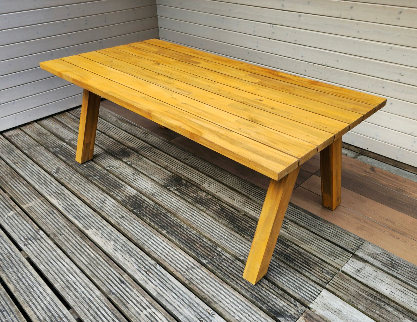 Tables: Gartentisch aus Holz – D'occasion à Etzgen par VierRingeA6