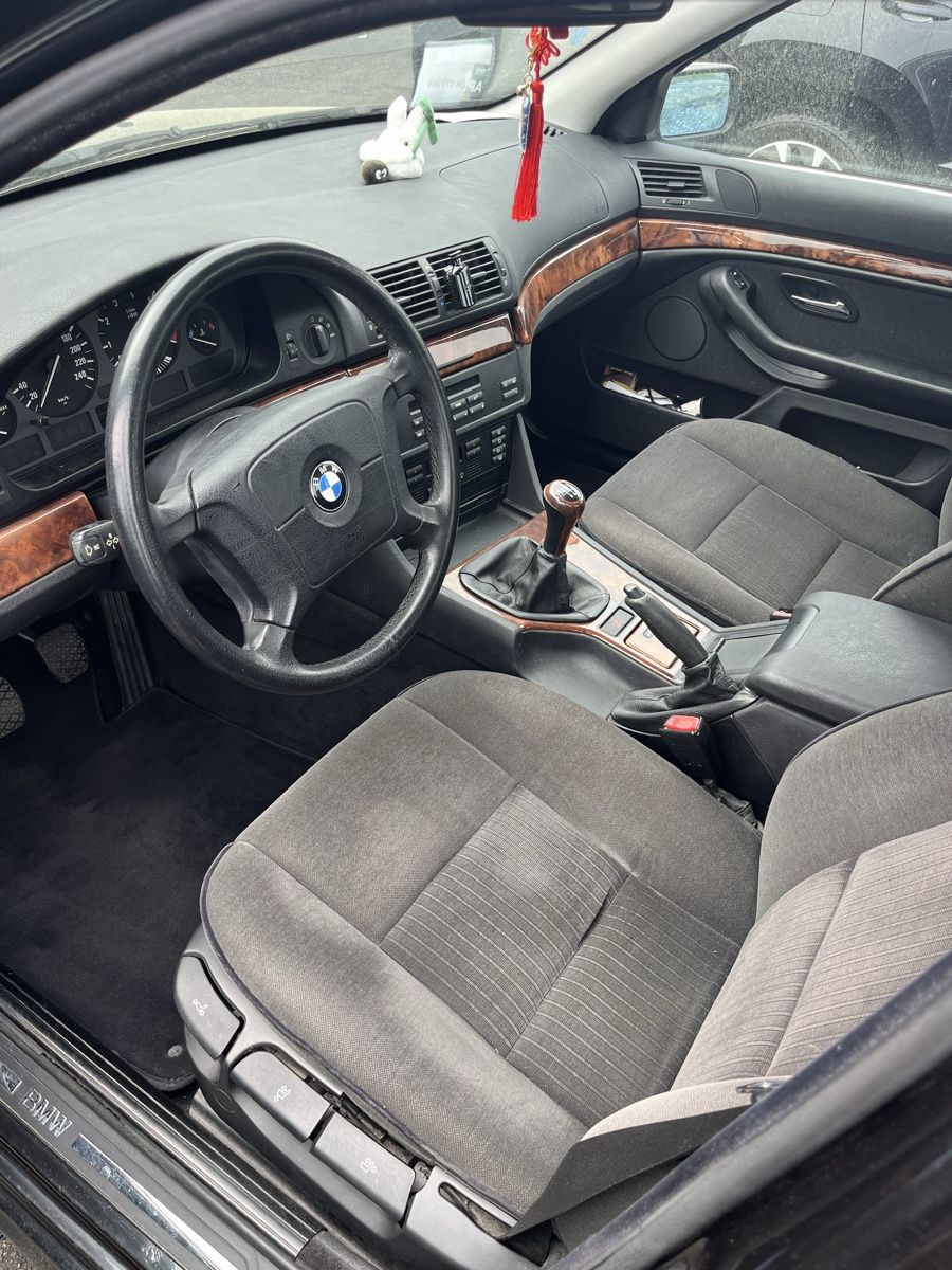 BMW Autos: BMW 528i AB SERVICE – D'occasion à Zürich par rxb_cdf5 1