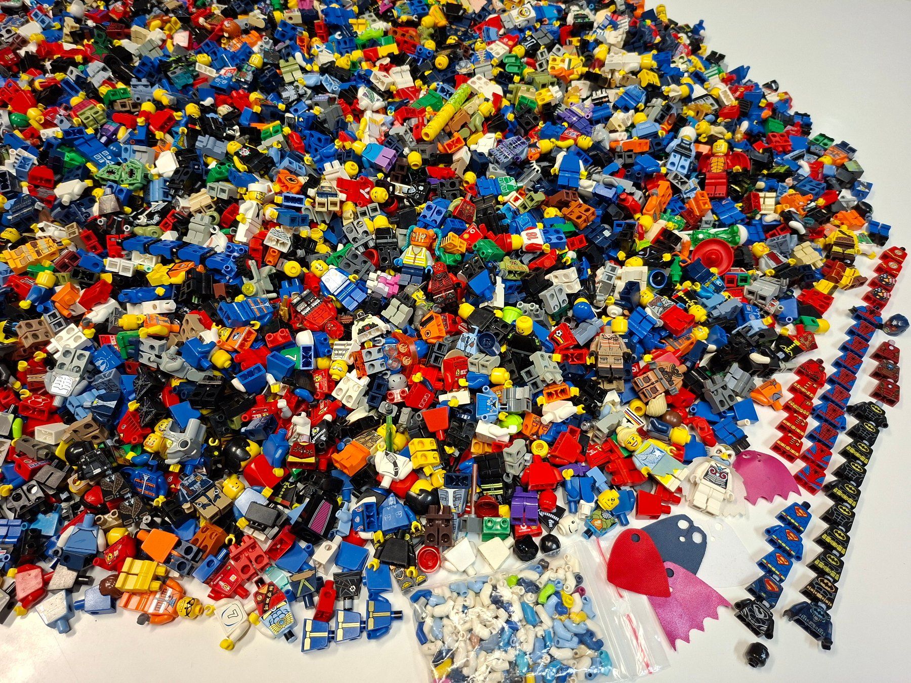 Lego Giocattoli: Lego Minifiguren 7,650 kg – Usato da Sils im Domleschg venduto da AMAG_AUDI_ZH 1