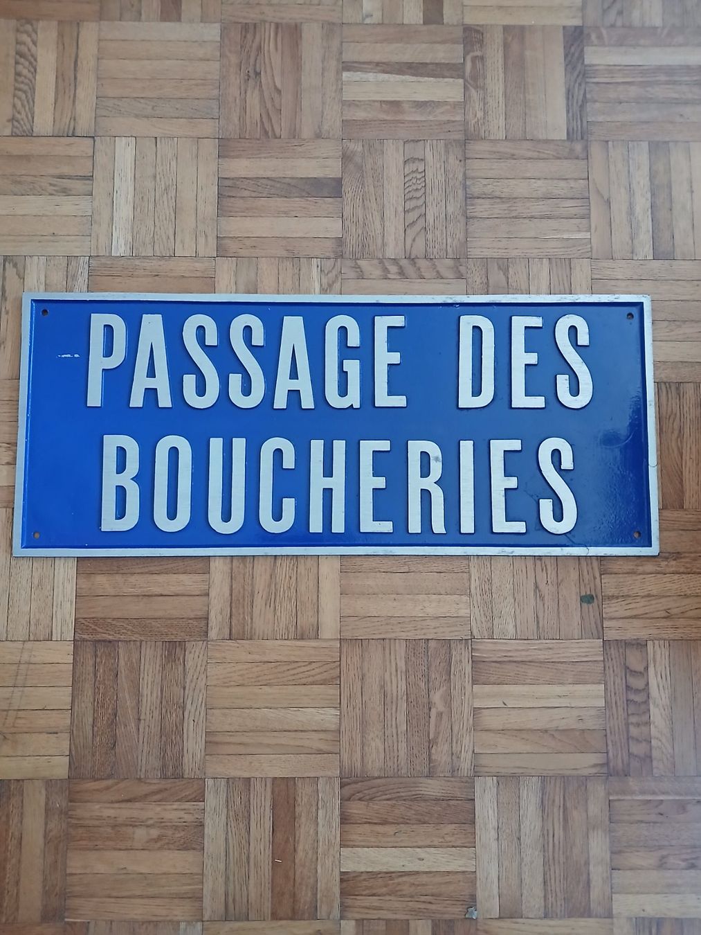 Insegne: Plaque de rue de la ville de Neuchâtel . – Usato da Neuchâtel venduto da nik_h7np
