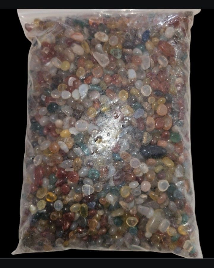 Minerali & Pietre curative: Pierres aghates 1kg – Nuovo e nell'imballaggio originale da Vernier venduto da 19pigments 2