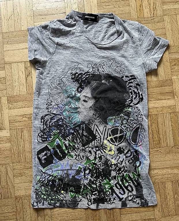 T-Shirts: Dsquared2 TShirt Damen Gr. XS – Gebraucht aus Stäfa von DearDarling