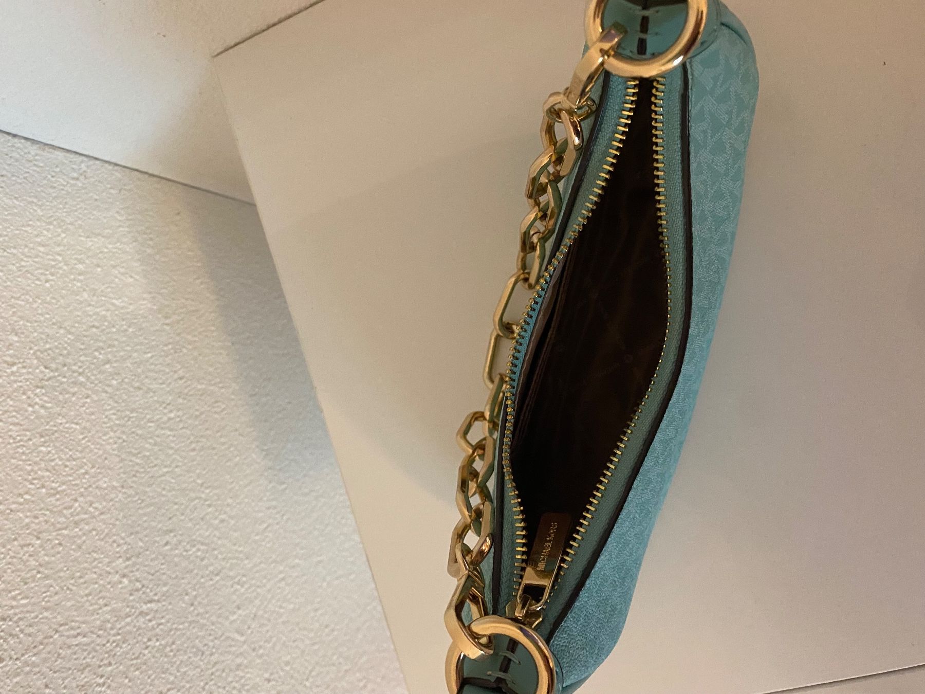 Michael Kors Taschen für Damen: Michael Kors Tasche klein – Neu (gemäss Beschreibung) aus Dübendorf von fabiiisk 2
