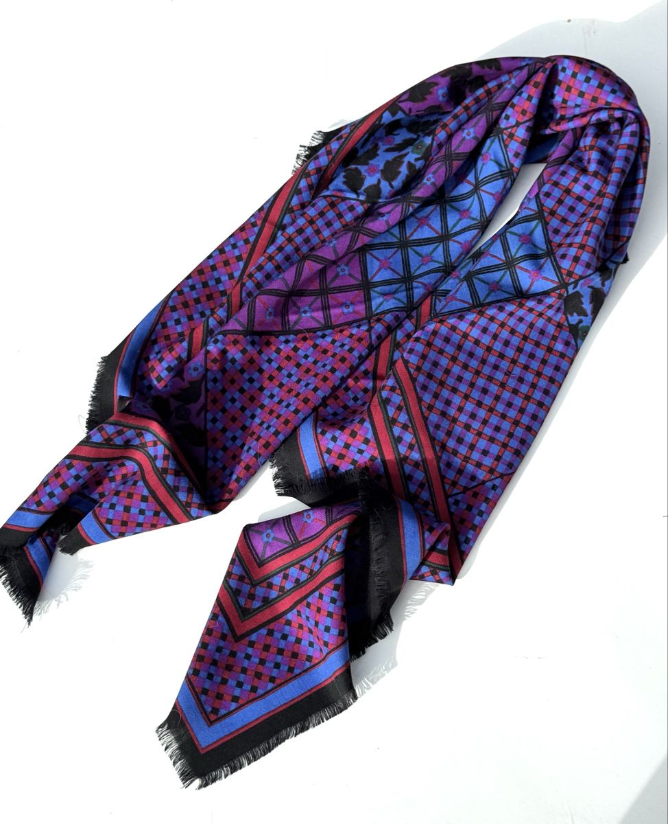 Givenchy Foulards, Tücher & Schals: Givenchy Grand chale – Gebraucht aus Courtaman von sultan16 4