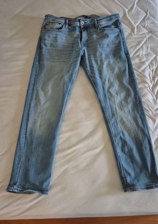 Neuwertig: Jack & Jones Jeans Tapered Mike blau Grösse 36 32