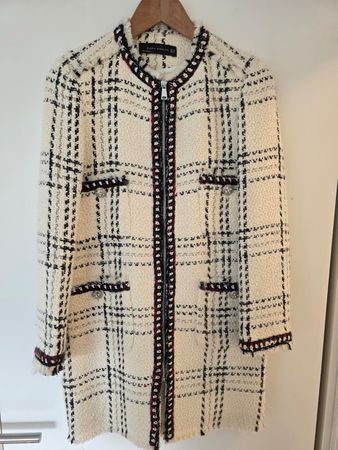 Elegante, fast (un)gebrauchte Zara Jacke, XS