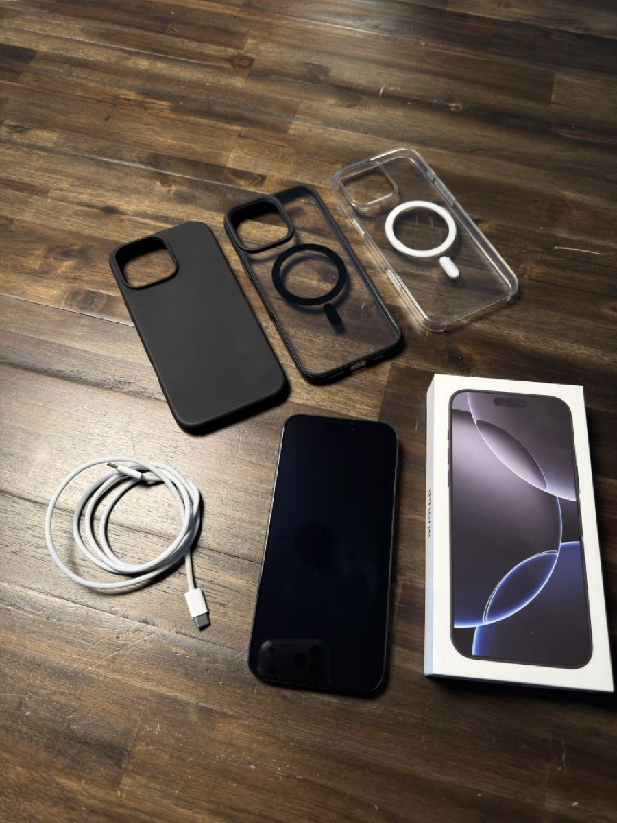 Apple Telefoni cellulari / Smartphones: Apple iPhone 16 Pro Max 256 GB Black Titanium – Usato da Härkingen venduto da Marc_Oliver_Egg
