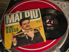 Disco vinile 45 giri Nini Rosso Mai Più buono stato