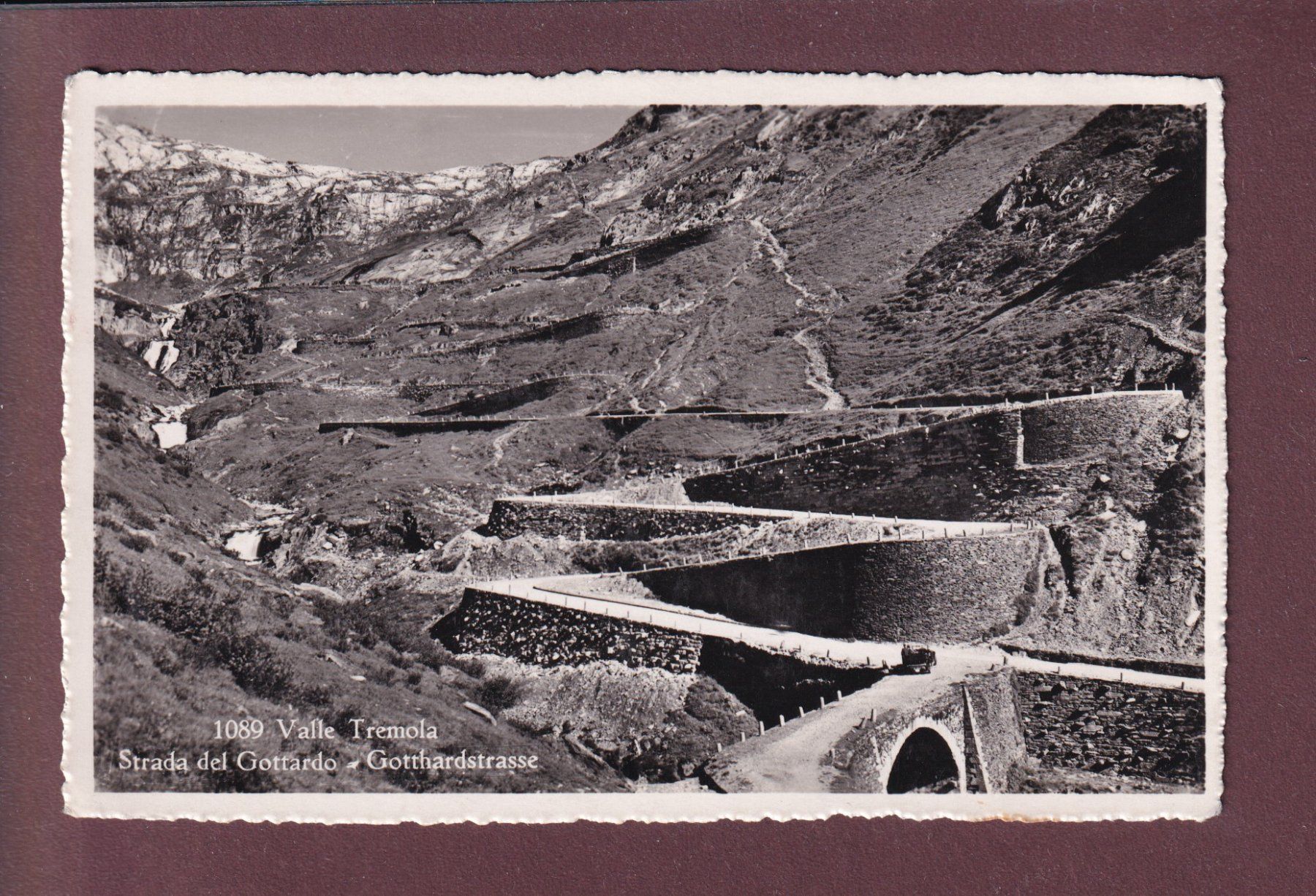 Cartoline postali: VALLE TREMOLA - Strada del Gottardo – Usato da Pully venduto da nicecards