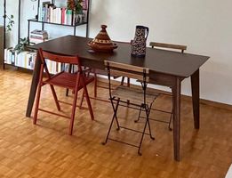 Dining table/ Esstisch