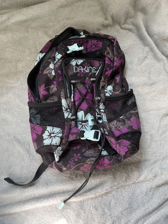 Dakine Rucksack, Blumenmuster