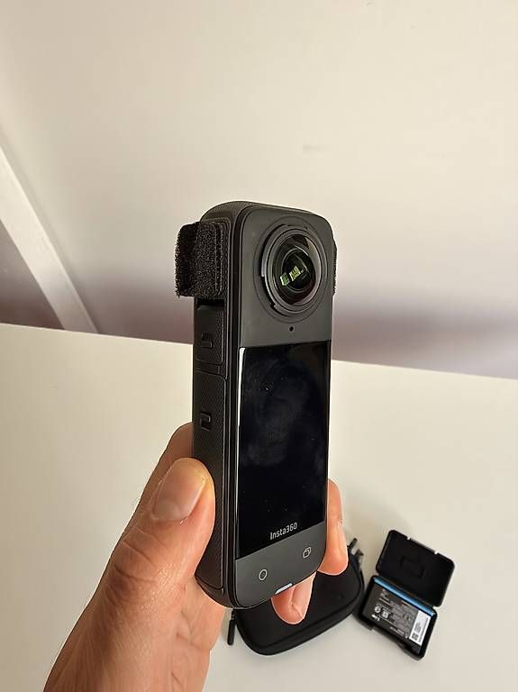 Action Cam: Insta 360 X4 avec accessoires  – Usato da Neyruz FR venduto da sbr_6ltj 1