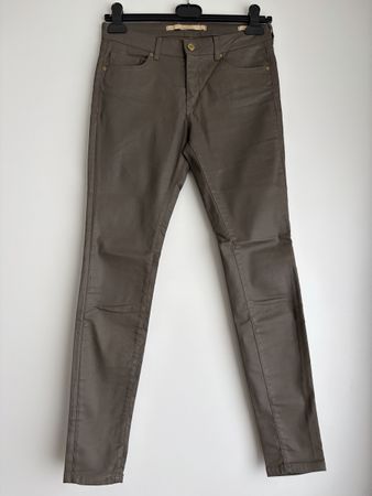 Skinny Hose von Zara in Khaki Grösse 36, Slim Fit
