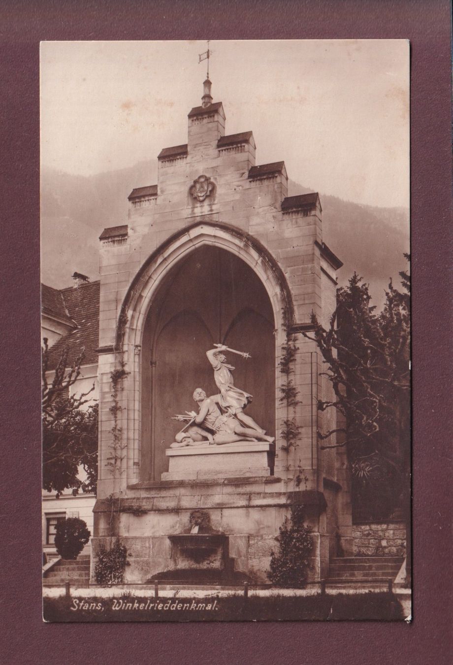 Cartoline postali: STANS - Winkelrieddenkmal – Usato da Pully venduto da nicecards