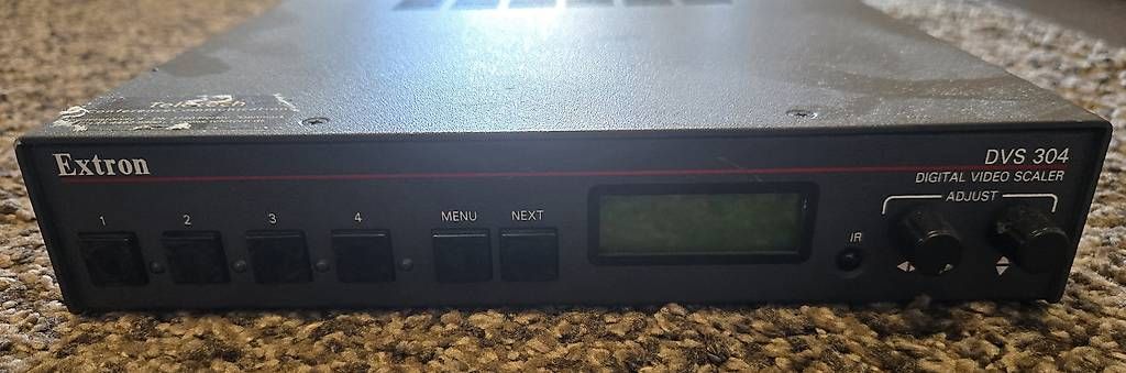 Equalizer: Extron DVS 304 – Gebraucht aus Bulle von Phob0s