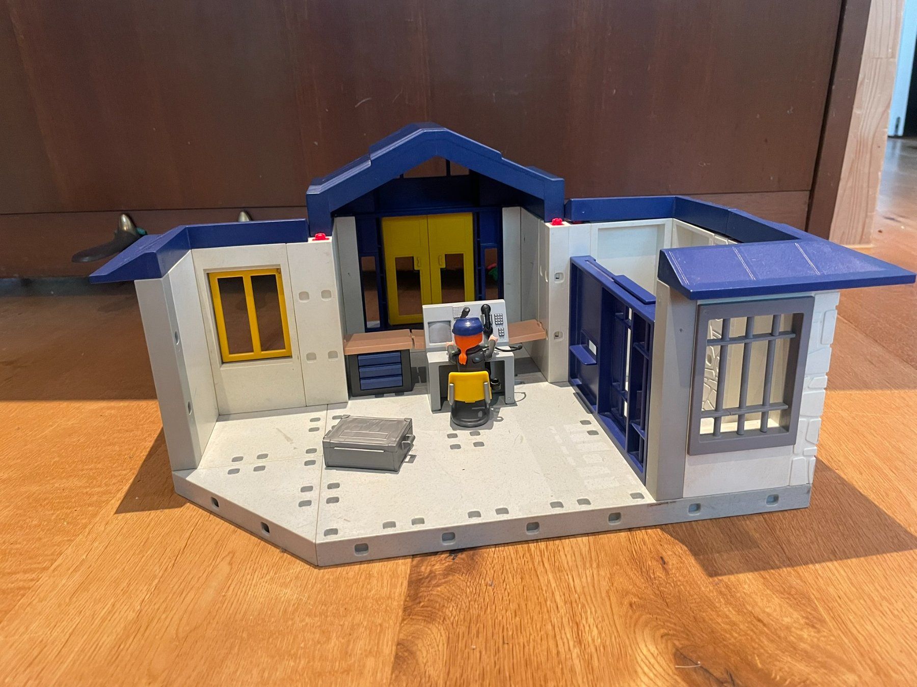 Playmobil Spielzeuge: Polizeistation Playmobil – Gebraucht aus Balterswil von sazu22 1