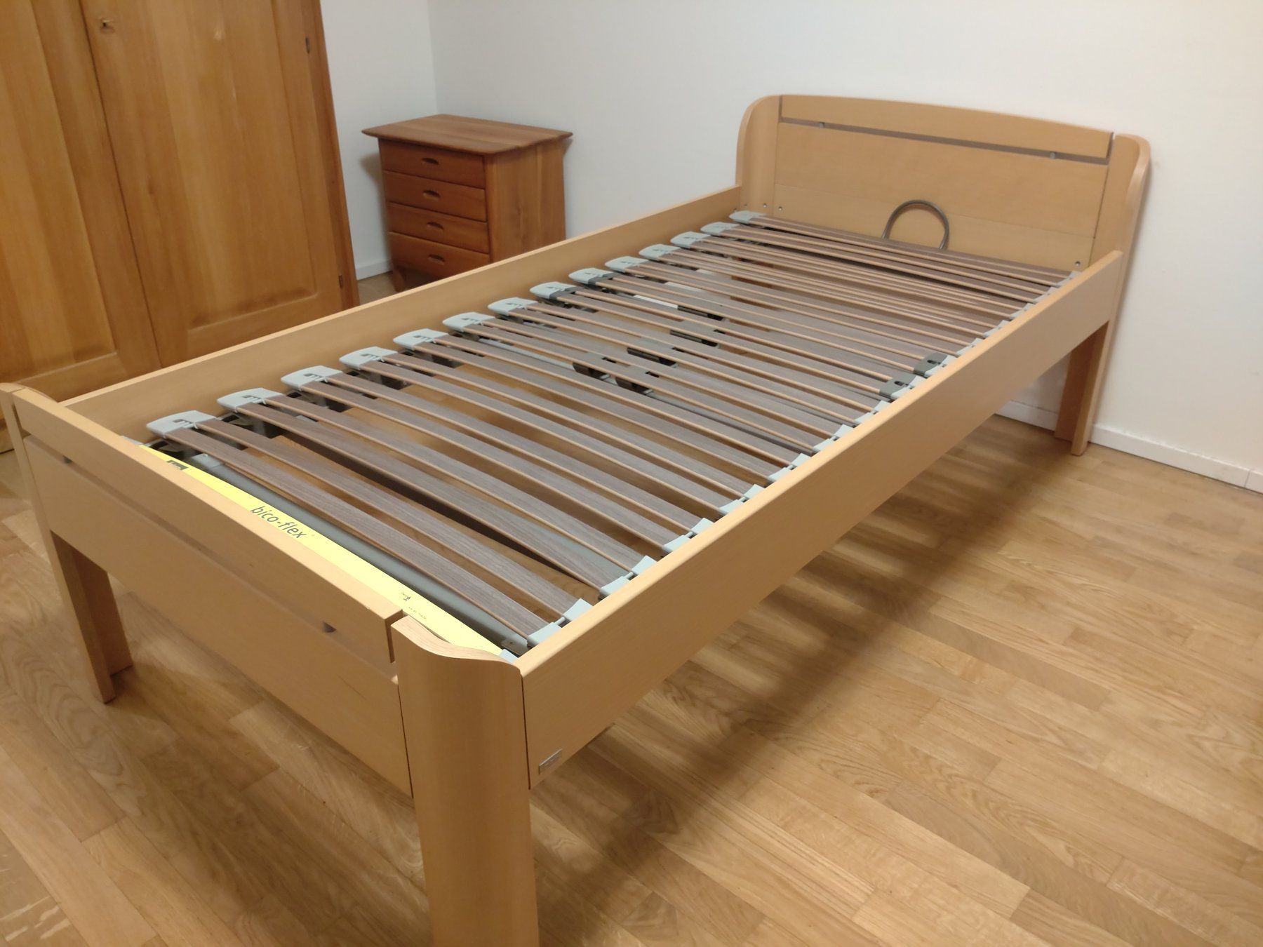 Bico Letti: Bico-Bett mit Lattenrost (Matratze optional) – Usato da Oberentfelden venduto da cloud04 1