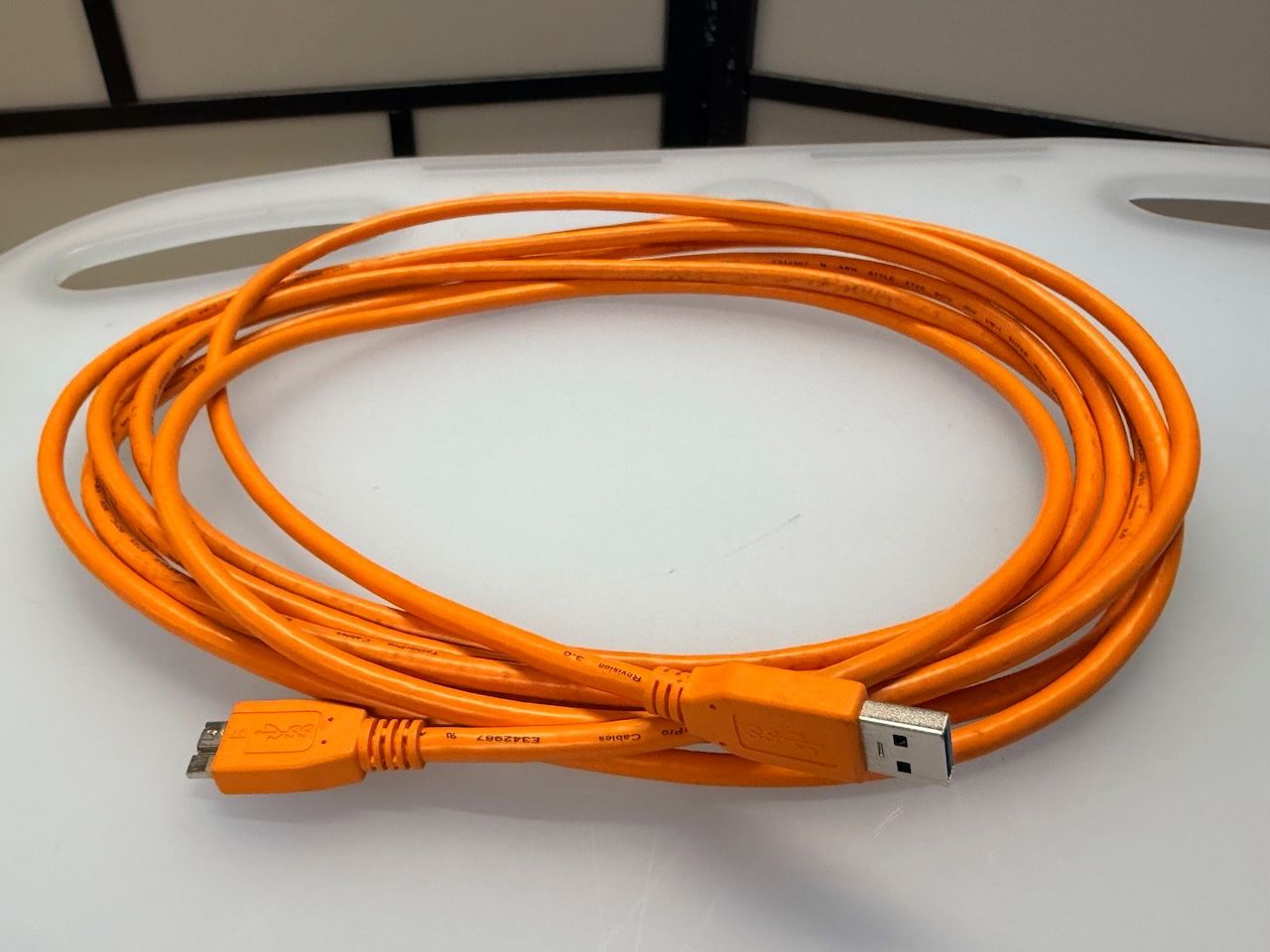 Cavi: Div. TetherPro Kabel und Zubehör – Usato da Niederhasli venduto da Moondance 3