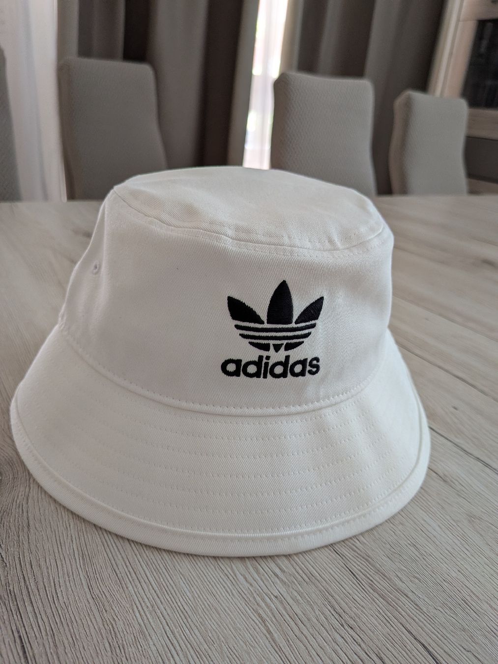 Adidas Hüte, Mützen & Caps: Bucket Hat Adidas – Neu (gemäss Beschreibung) aus St.Gallen von Sangalliesi