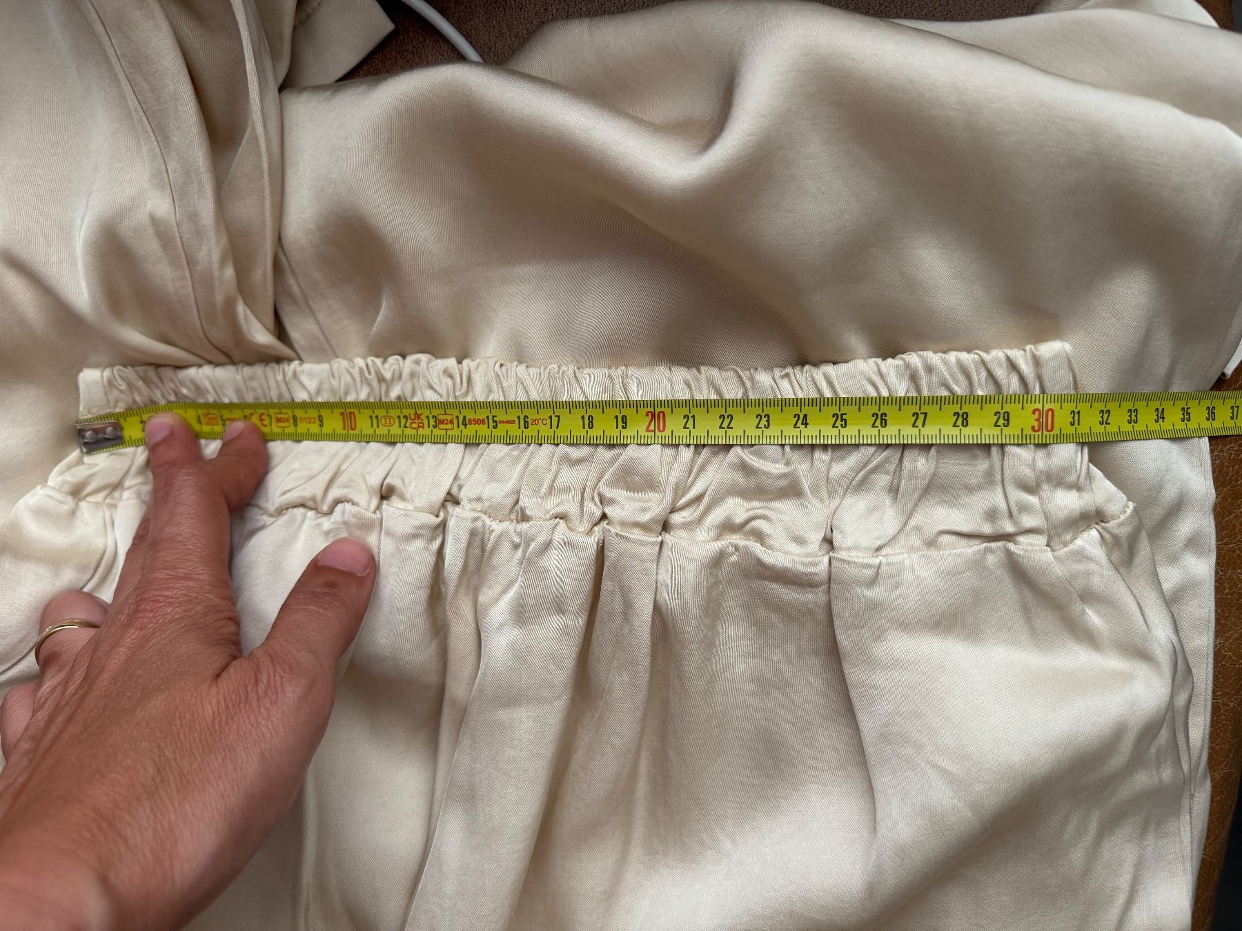 Pantaloni: Up Star Hose – Usato da Obfelden venduto da cesarina10 5