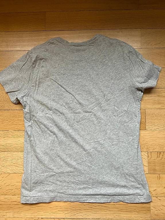 Diesel T-shirt: T-Shirt Diesel grau – Nuovo (secondo la descrizione) da Muttenz venduto da anj_2qy5 1