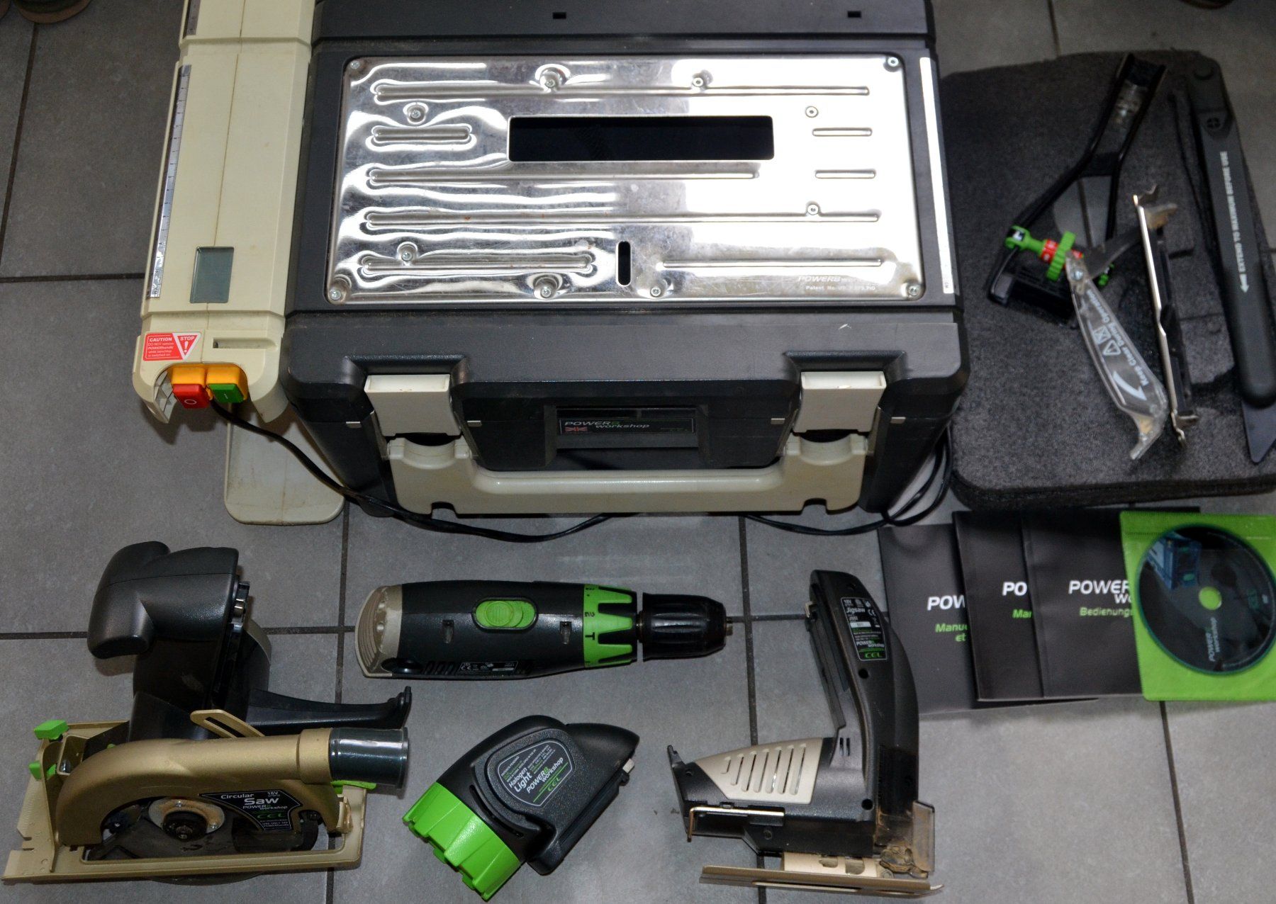 Tutti gli attrezzi: CEL Power 8 Workshop  Werkzeugkasten / boîte à outils – Difettoso da Collonges venduto da arashee