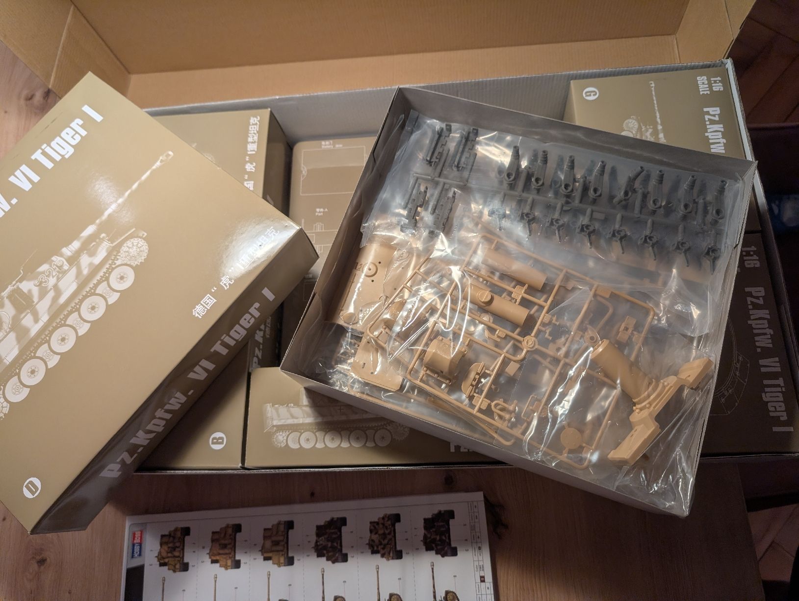 Kit di modellismo & Modellini statici: HobbyBoss Tiger 1 1/16 Bausatz – Nuovo e nell'imballaggio originale da Sulzbach venduto da MercedesV8 4