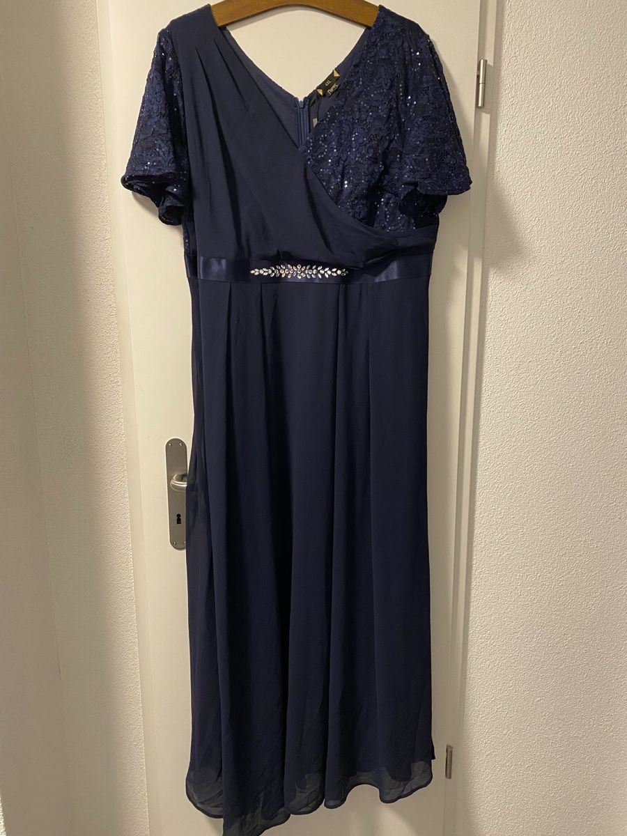 Kleider: Elegantes Maxikleid Gr.52 – Neu (gemäss Beschreibung) aus Tafers von Dmausi
