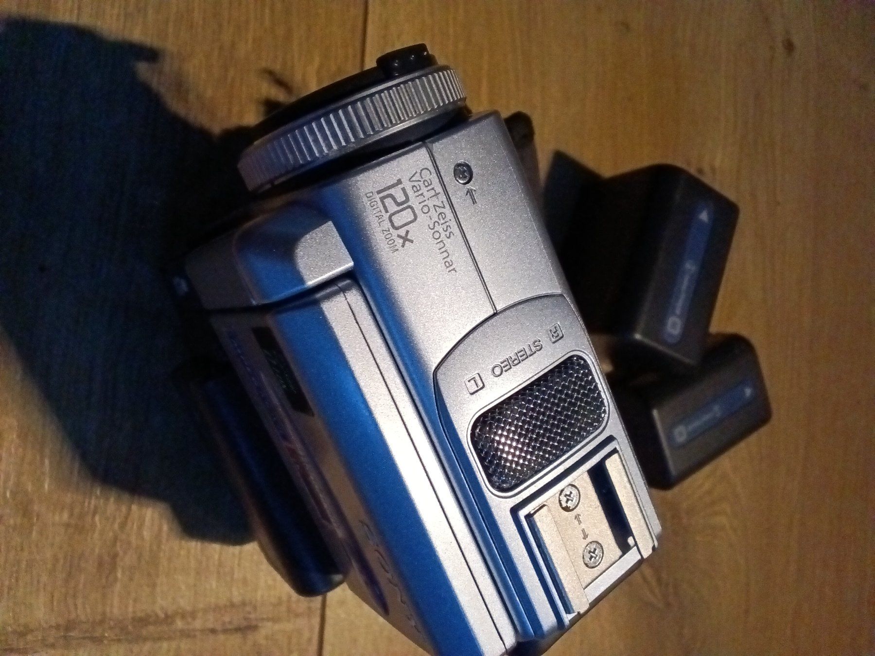 Sony Videocamere: Titre : Sony Handycam DCR-PC9E MiniDV – Nuovo (secondo la descrizione) da Avenches venduto da gab_8s5c 3