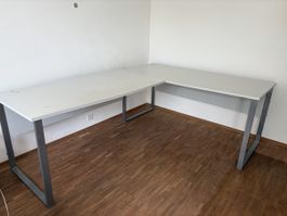 L Tisch ab 1 Franken