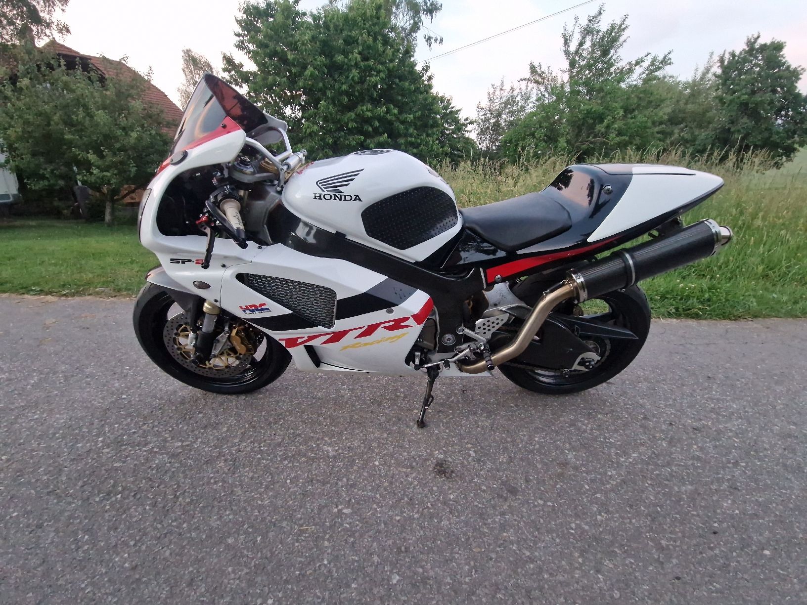 Honda Route: Honda VTR SP 2  – D'occasion à Noflen BE par kae_ng57 1
