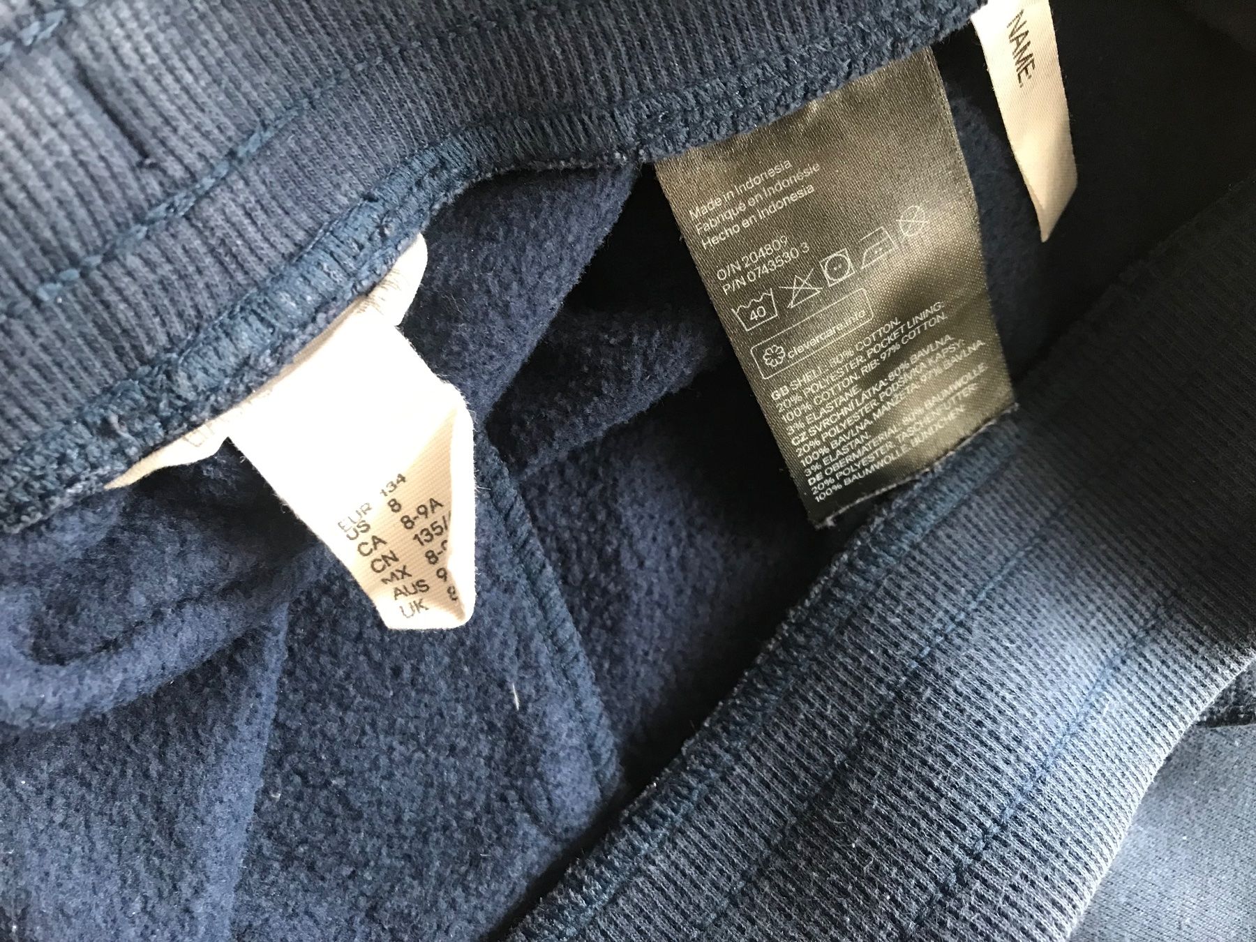 H&M Pantaloni: Trainerhose von H&M Grösse 134 – Usato da Emmenbrücke venduto da Hathor123 2